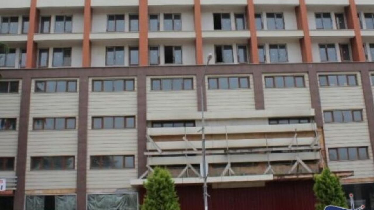 Tuncay Demirci :  Ekim, Akçaabatlının zararına olan ihaleyi iptal eder.