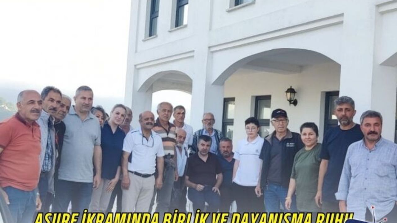 Aşure İkramında Birlik ve Dayanışma Ruhu