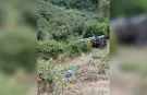 Akçaabat’ta çöp kamyonu devrildi: 3 personel kurtuldu