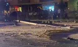 Akçaabat’ta kaçan sürücü geride hasarlı araçlar bıraktı