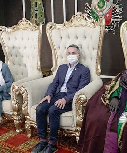 İsviçre Cumhurbaşkanına Nijer'de Osmanlı tuğrası altında karşılama