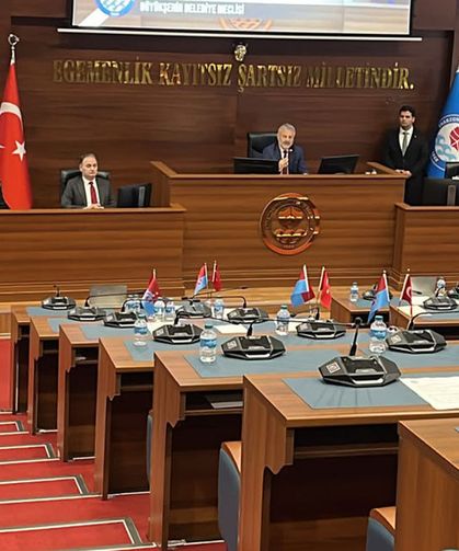 Trabzon Büyükşehir Belediye Meclisi'nde şok karar! CHP grubu salonu terk etti!