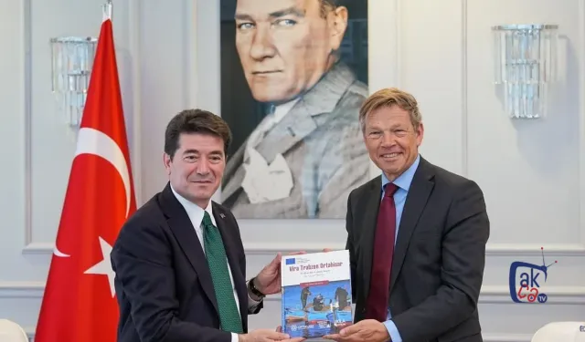 Ahmet Kaya, Hollanda'nın Ankara Büyükelçisi Wijnands’ı makamında ağırladı.