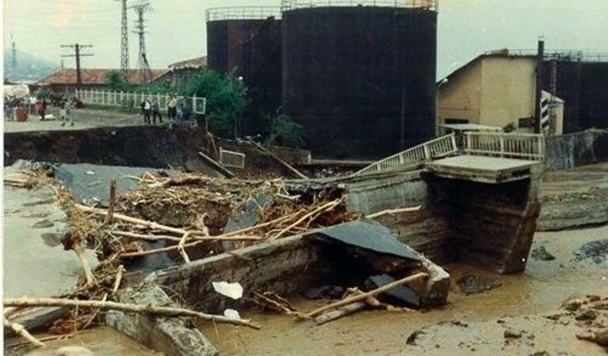 Akçaabat Sel Fotoğrafları - 1990