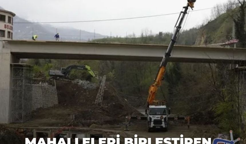 Mahalleleri birleştiren köprüde sona doğru