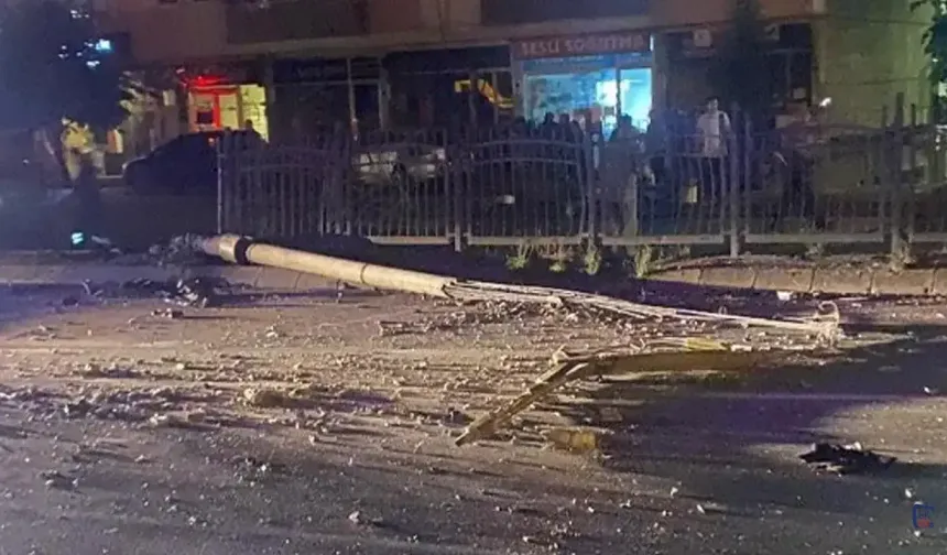 Akçaabat’ta kaçan sürücü geride hasarlı araçlar bıraktı